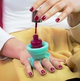 nail-varnish-ring-holder